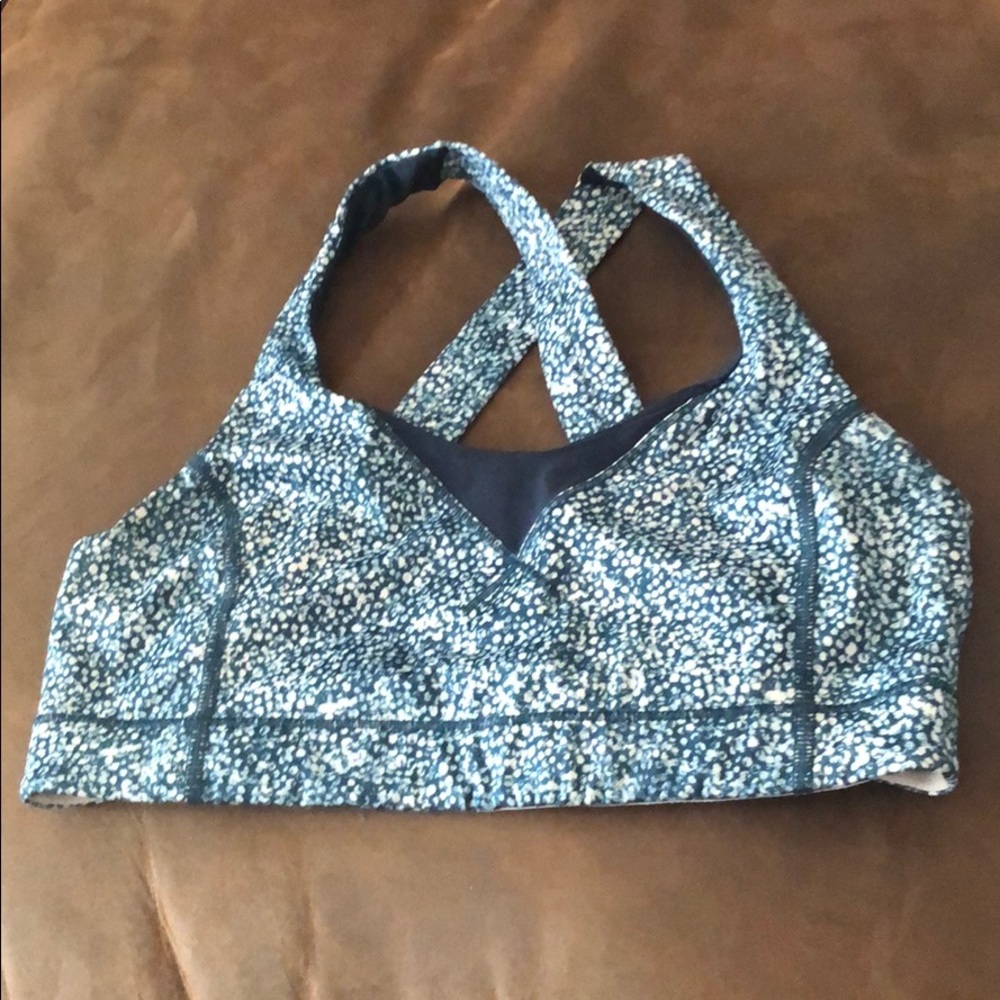 Lululemon sportsbra